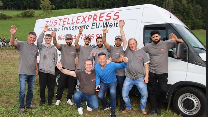 Team, Umzug Salzburg